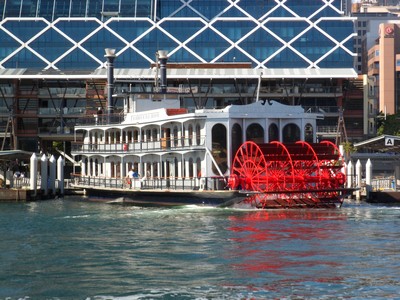 Sydney, Océanie, la terre promise de l'Océan indien. Bateau a aube