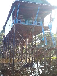 Tonlé Sap le lac du Mékong classé par l'UNESCO. Habitation