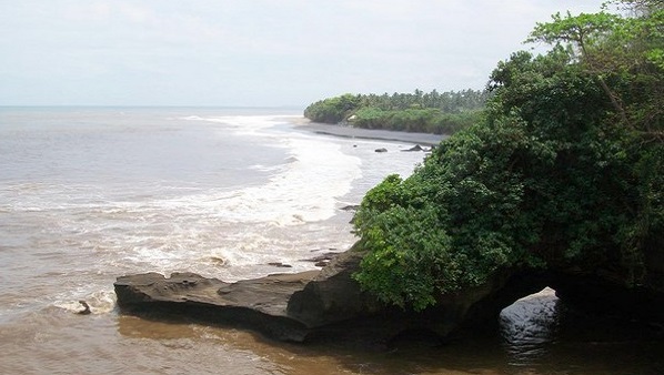 Bali plage : l'ouest, Negara, Medewi, Gilimanuk. Gaja Mina vue sur la mer