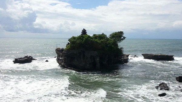 Bali plage : le sud, Kuta, Seminyak, Tanah Lot, Sanur. Tanah Lot