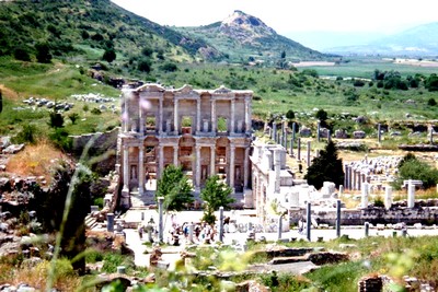 Monastir, Istambul, Pampelune, l'Atlas, Bonifacio, la Suède. Turquie la ville romaine d'Ephese