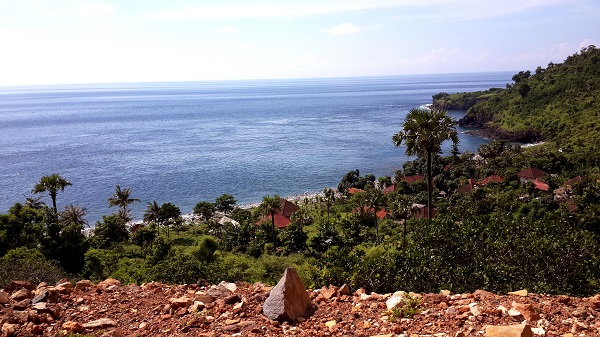 Amed, un coin de paradis sur l'île des Dieux La côte au sud d'Amed 