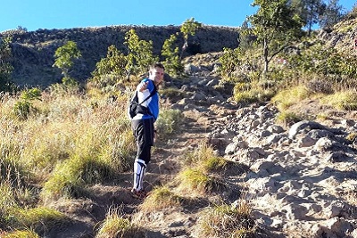 Mont Rinjani, compétition ultra trail 2013 à Lombok Les copains au mont Rinjani