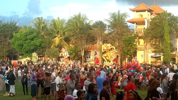 Ogo Ogo balinais : du tapage nocturne au calme de Nyepi Ubud place des Ogo Ogo