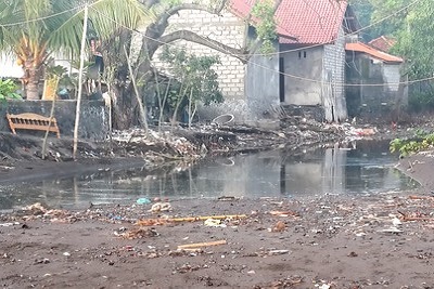 Amed, un coin de paradis sur l'île des Dieux Pollution à Amed