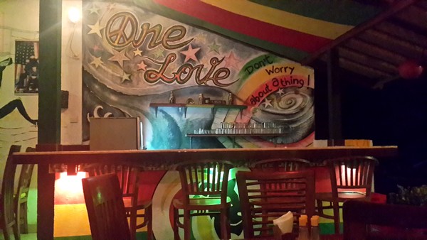 Amed, un coin de paradis sur l'île des Dieux Rivière Warung rasta