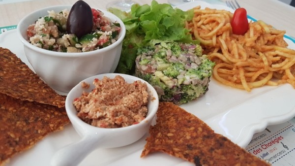 Tendance Crue : vegan raw food in Provence! Assiette découverte