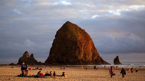 Les étapes à ne pas manquer lors d'un road trip sur la côte Ouest américaine Canon Beach